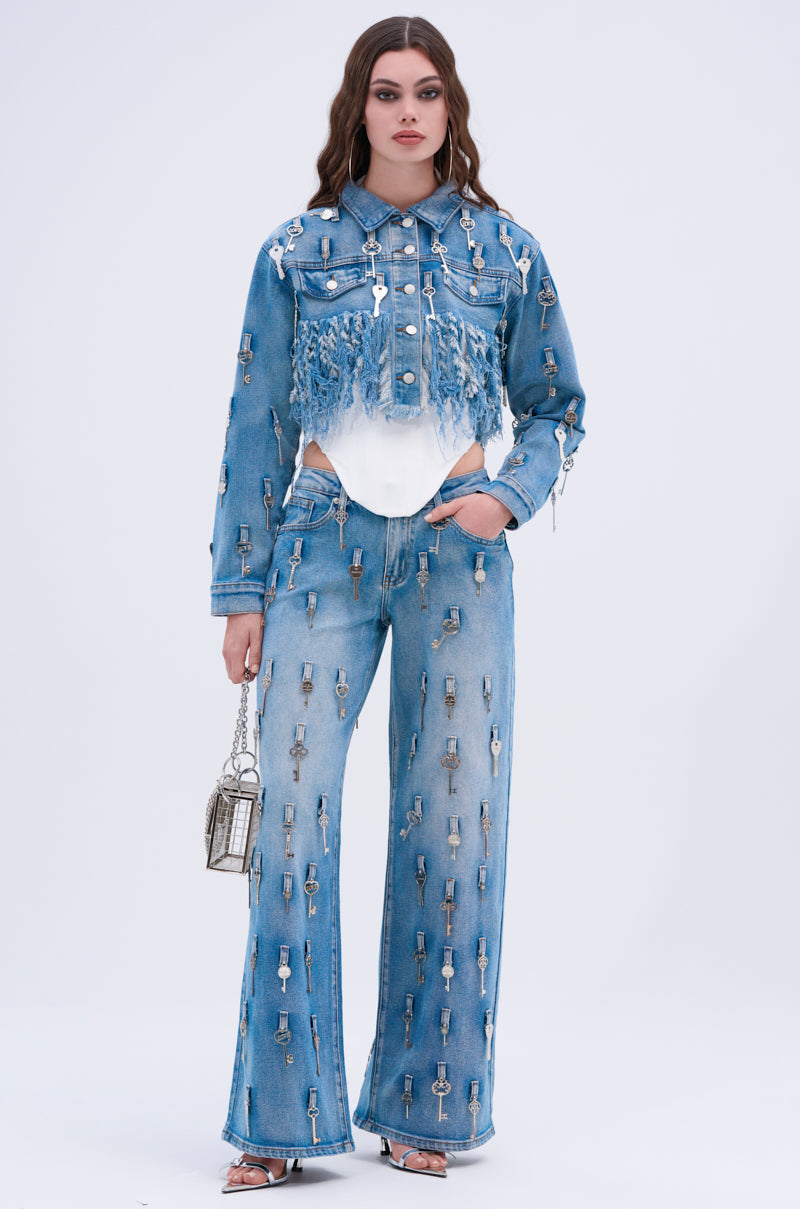 KEY TO THE CITY CROPPED DENIM JACKET