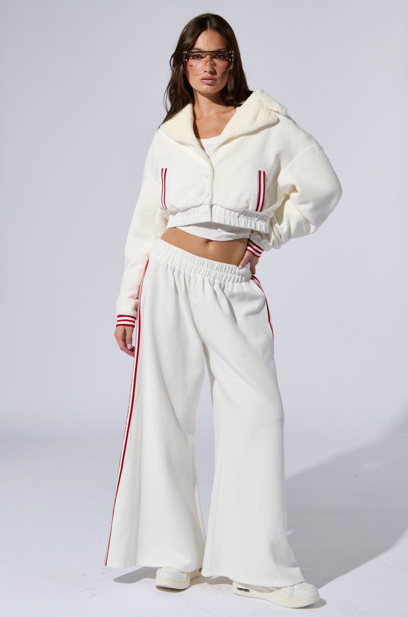LULA WAFFLE KNIT SPORTY PANTS IN WHITE