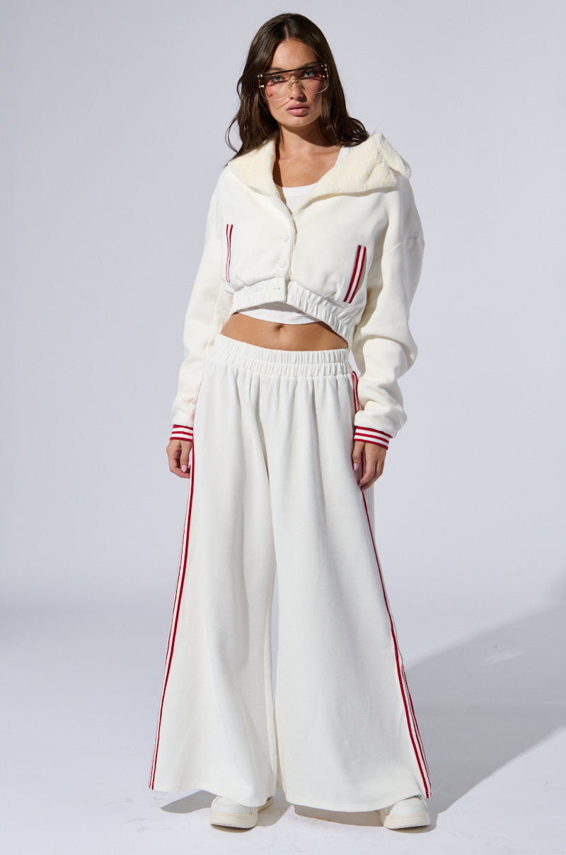 LULA WAFFLE KNIT SPORTY PANTS IN WHITE