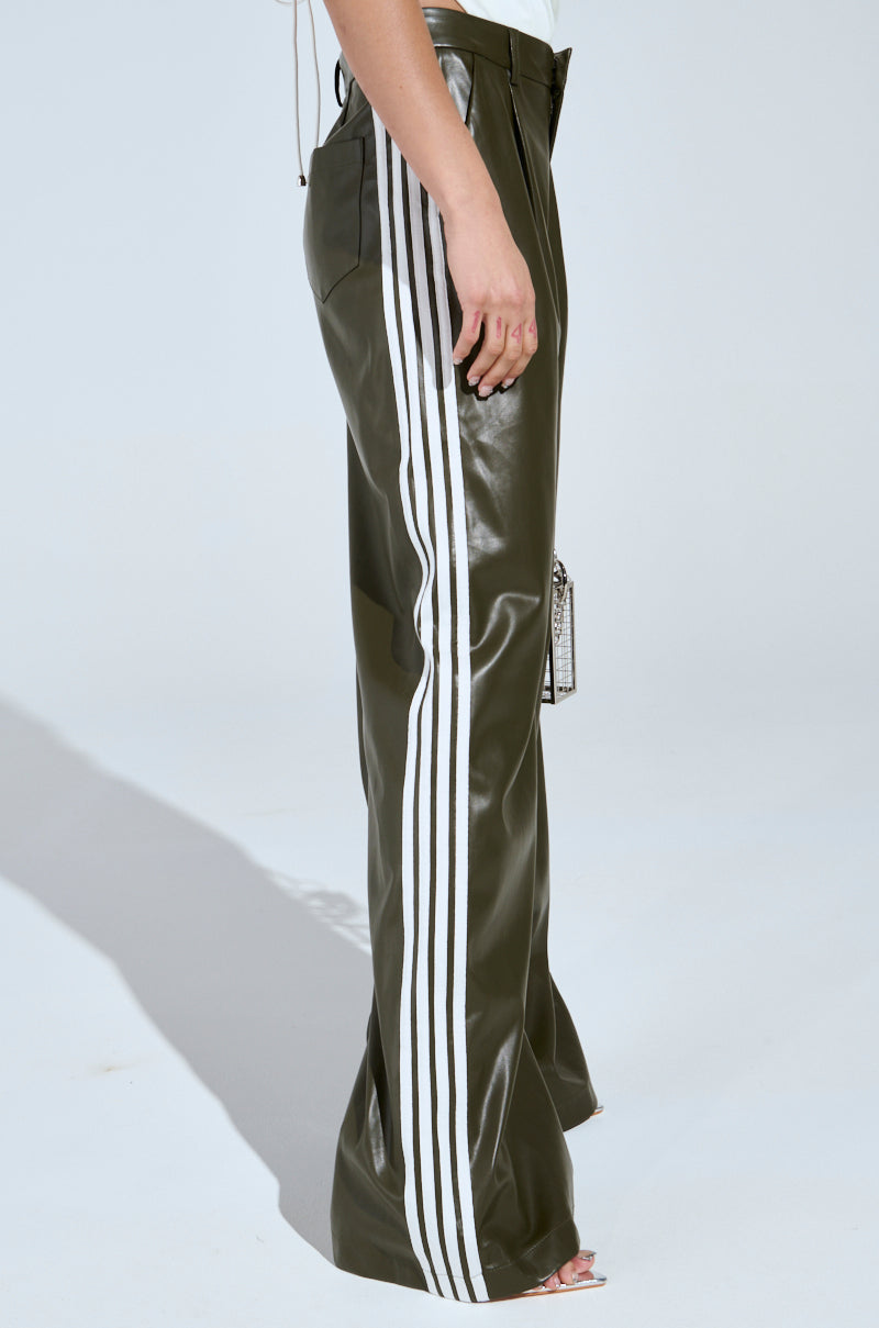 DAY TIME LOVIN TROUSER IN OLIVE