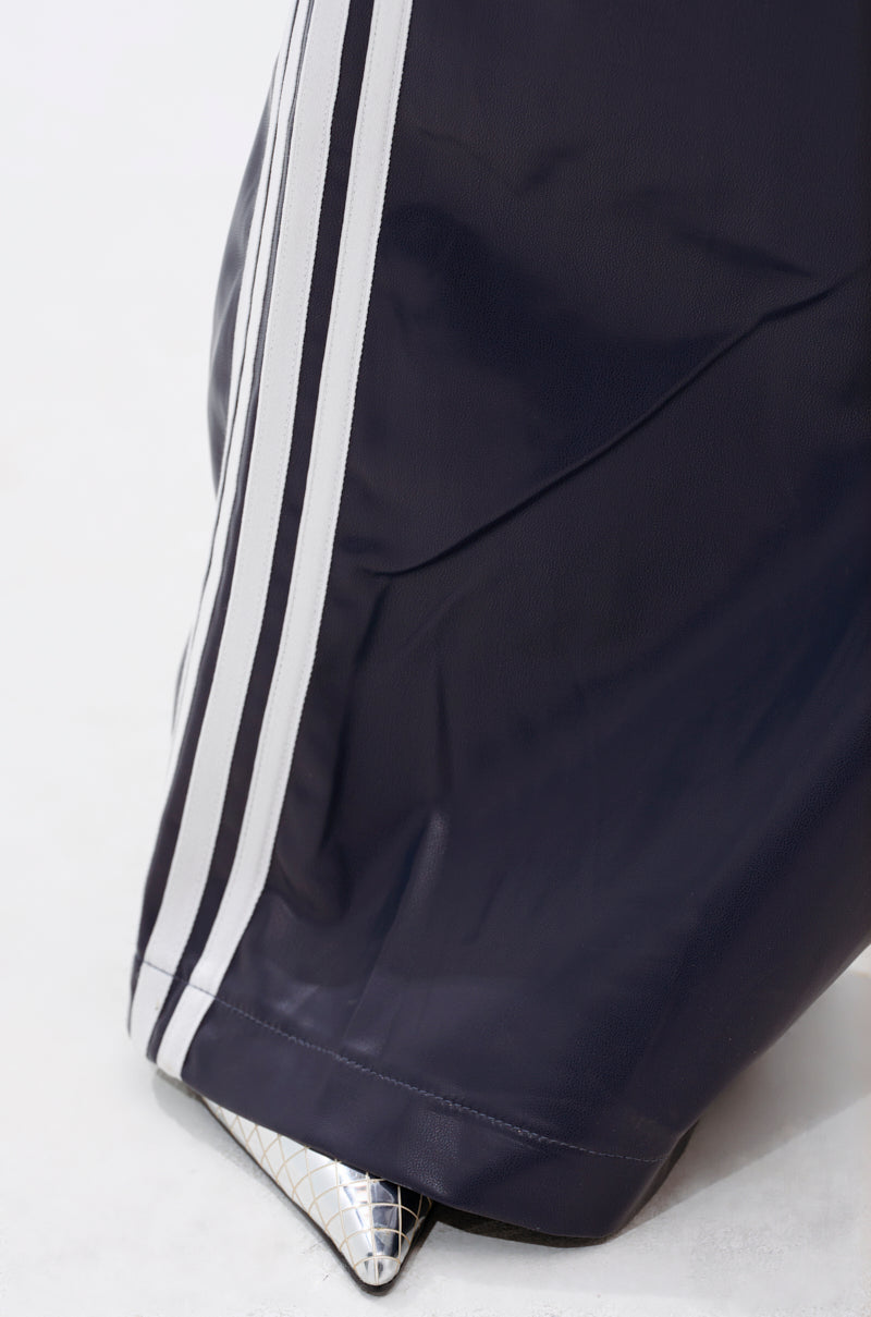 DAYTIME LOVIN TROUSER IN NAVY