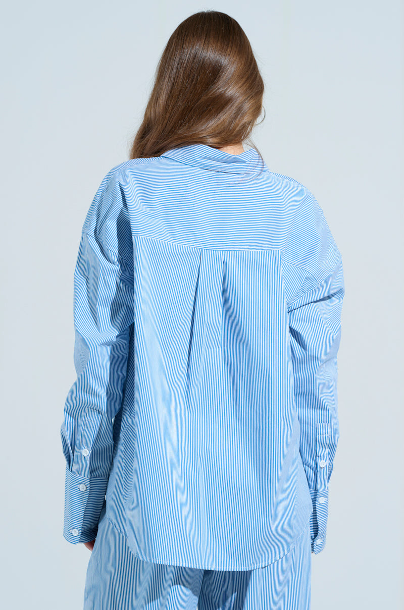 DAY AND NIGHT BUTTON UP