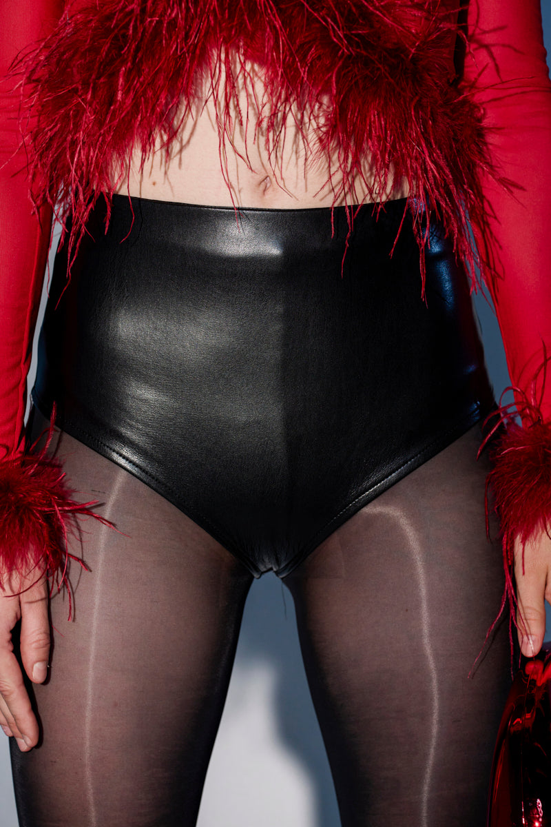 LETS PARTY HOT SHORT