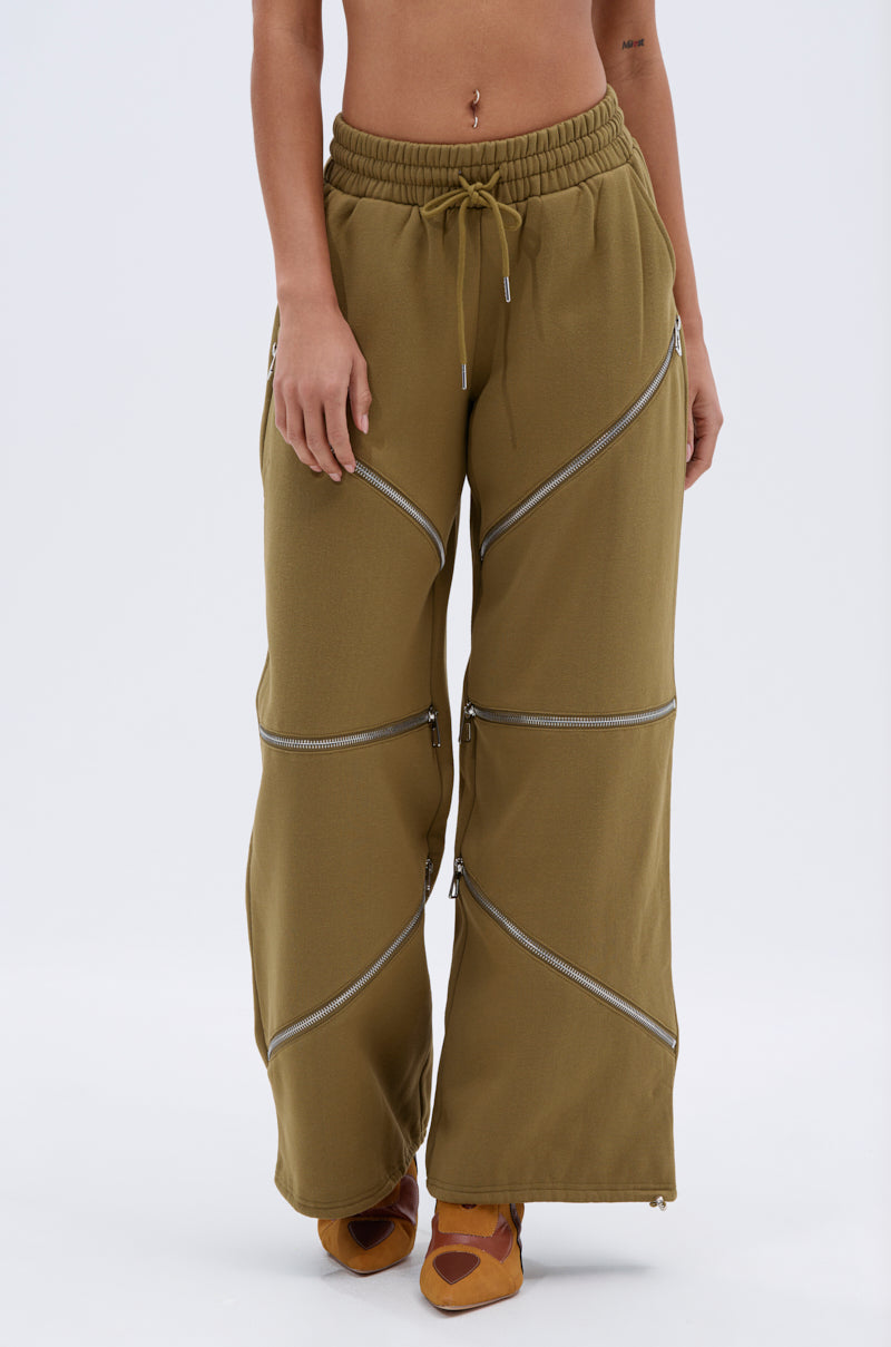 CALI MULTI ZIPPER SWEATPANT