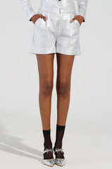 MISS INDEPENDENT METALLIC SHORT IN SILVER