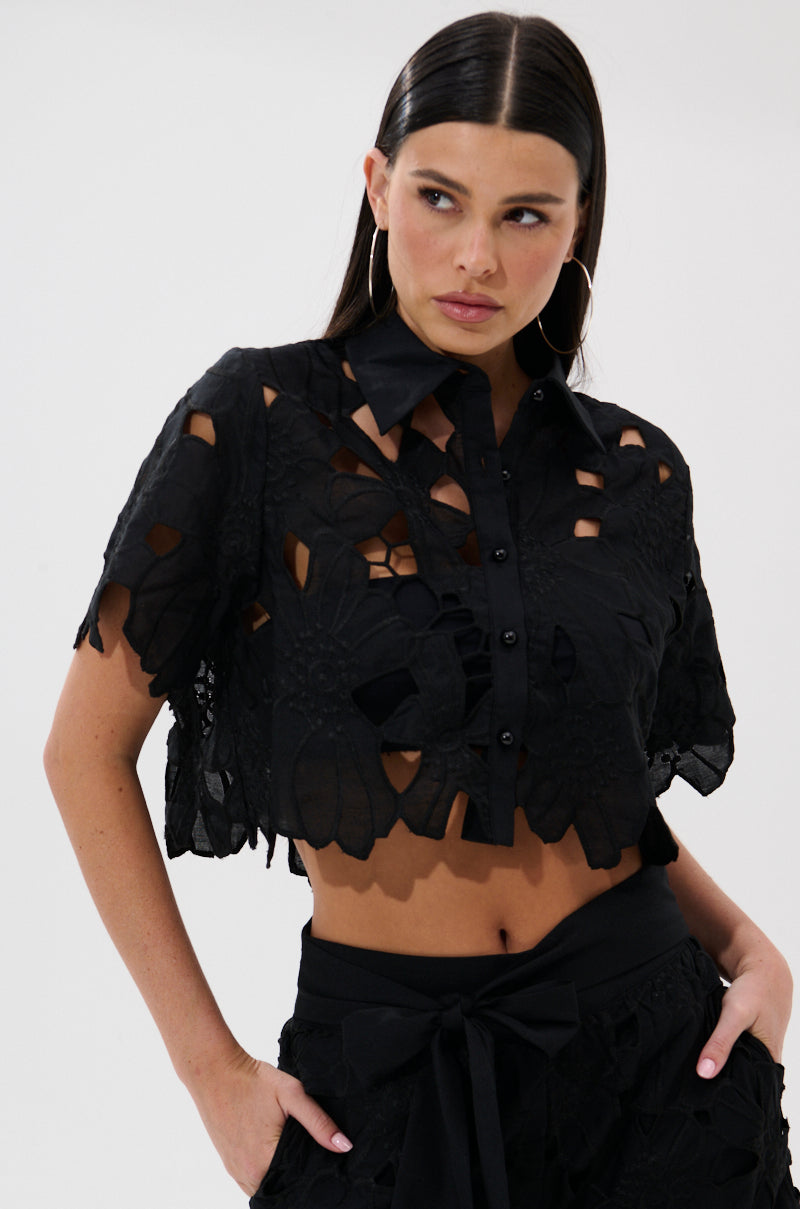 DOLLY FLORAL BUTTON DOWN BLOUSE