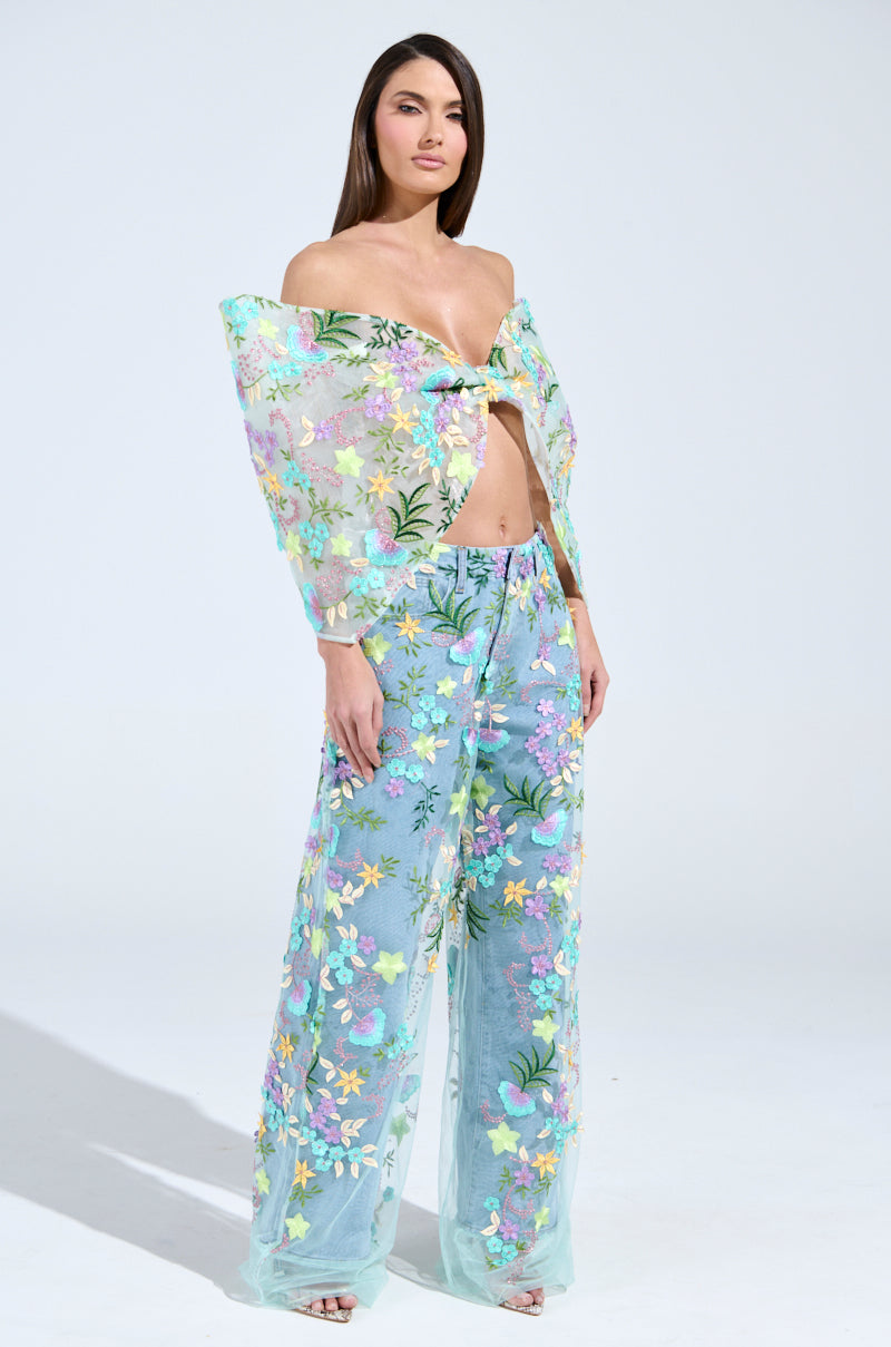 ALL THE RAVE FLORAL BOW TOP