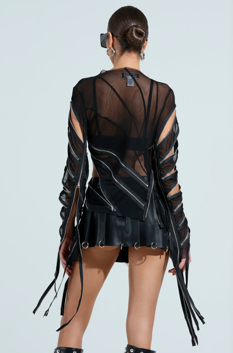 CROSS ZIP MESH TOP