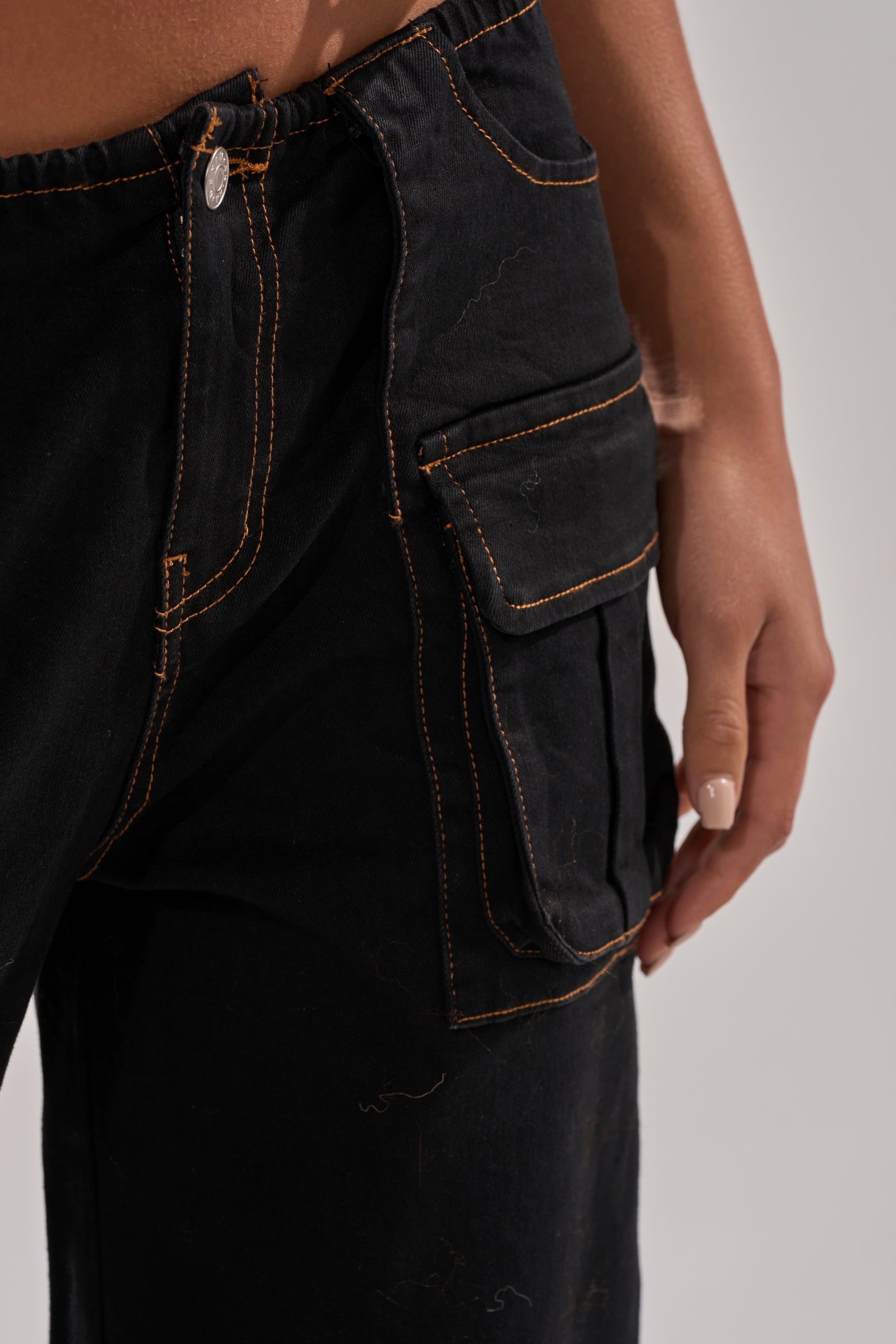 FEELING FRISKY CARGO DENIM PANT