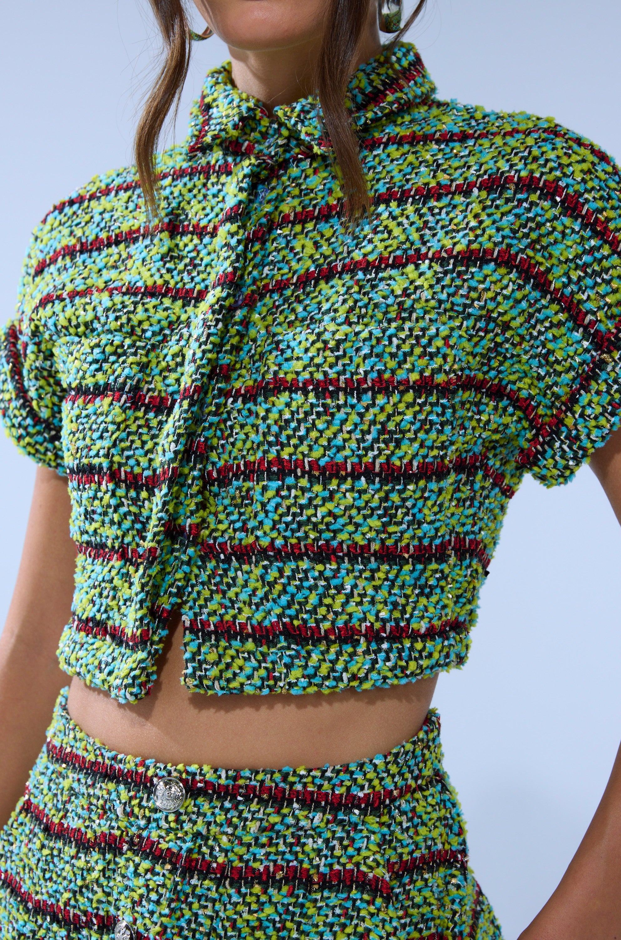 IT'S GIVING TWEED BUTTON DOWN