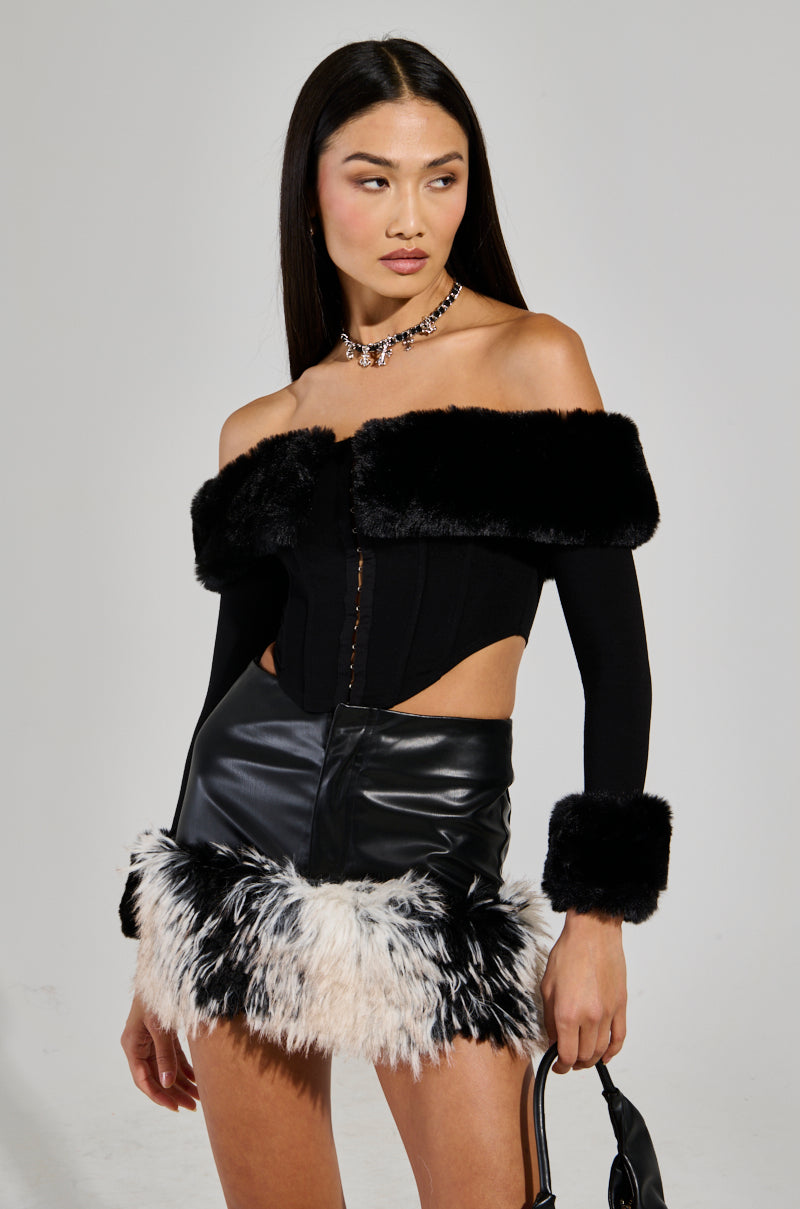 WINTER BAE OFF THE SHOULDER CORSET