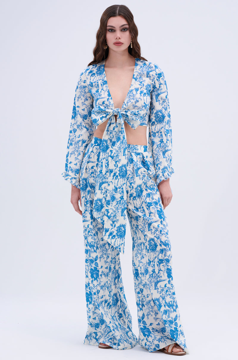 DOLLED UP TIE FRONT TOP