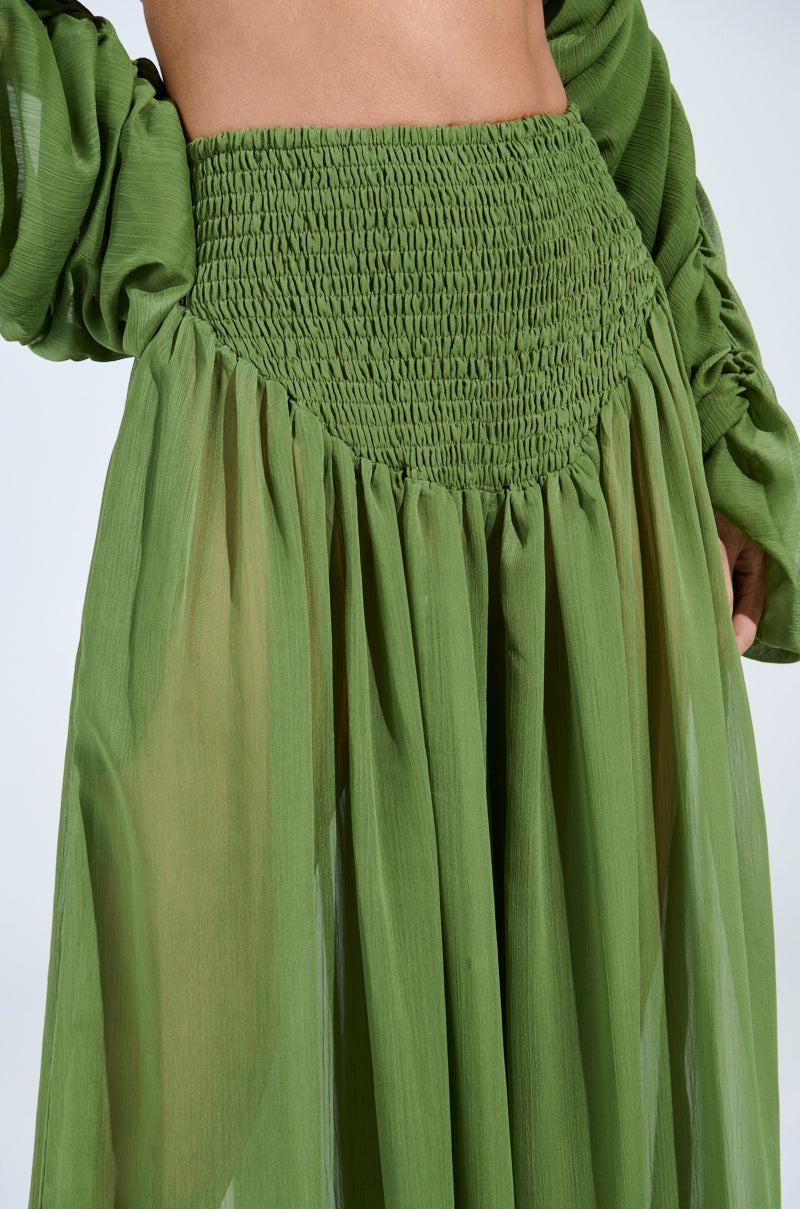 LAURA RUCHED PALAZZO PANT IN GREEN