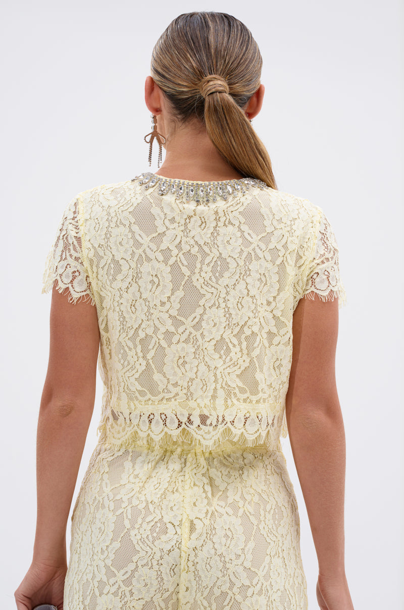 LEAH LACE BUTTON DOWN BLOUSE IN BABY YELLOW