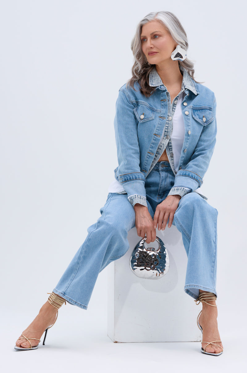 TAKE ME TO THE RODEO BUTTON UP