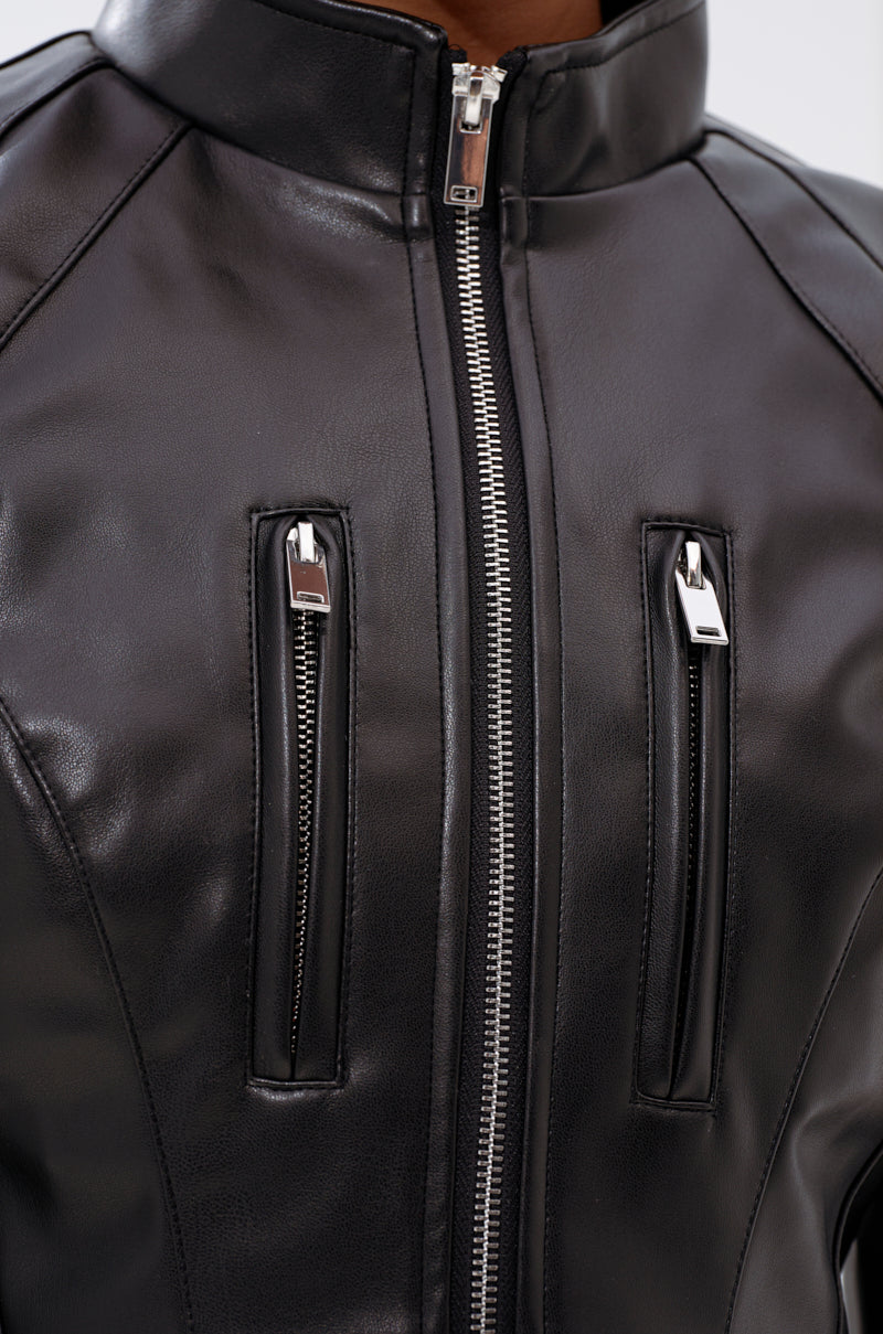 STRAIGHT TO THE POINT MOTO