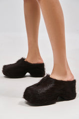 AZALEA WANG LEESHA CHOCOLATE PONY HAIR CLOG