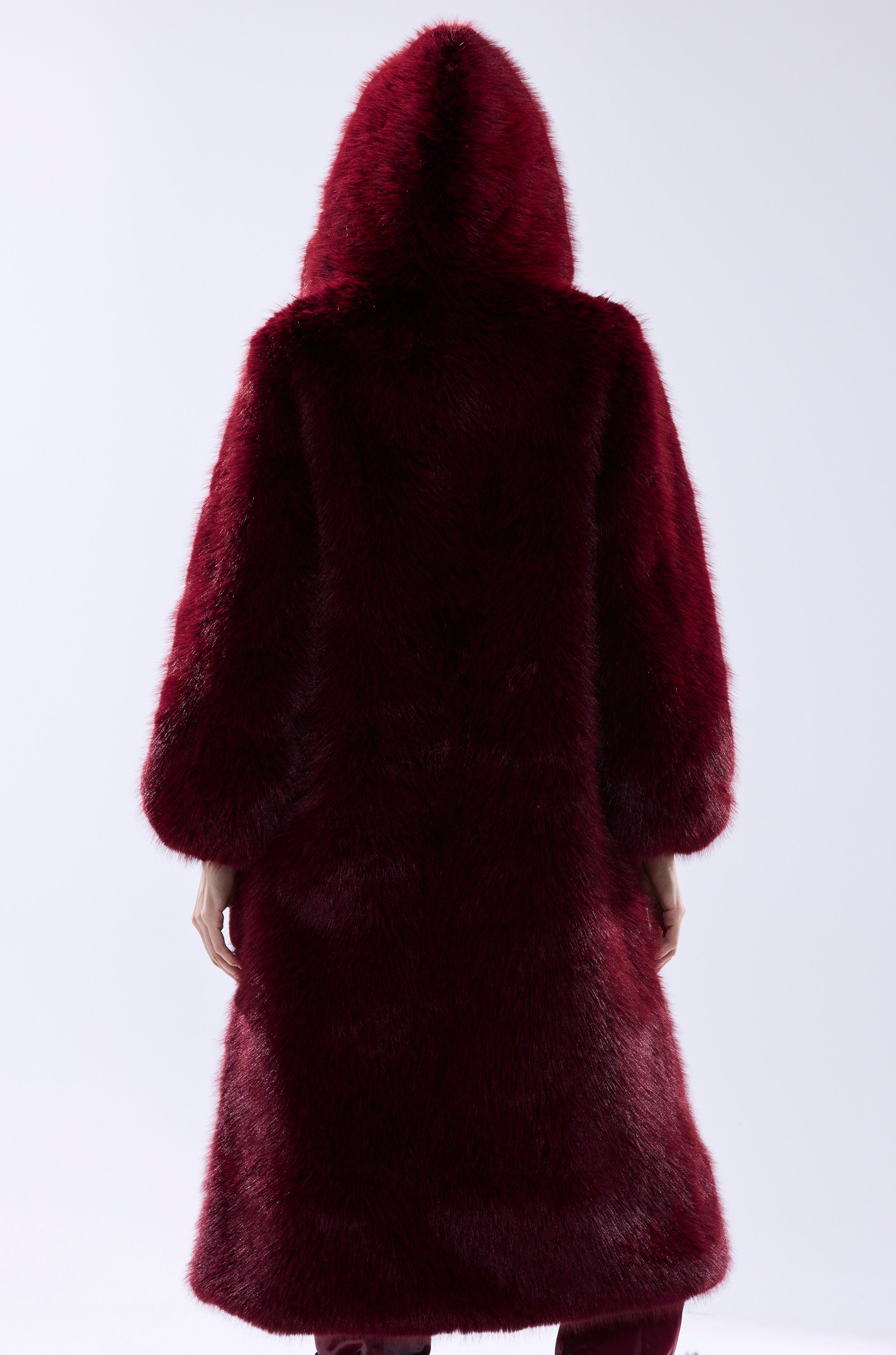 MANCHESTER HOODED FAUX FUR IN BURGUNDY