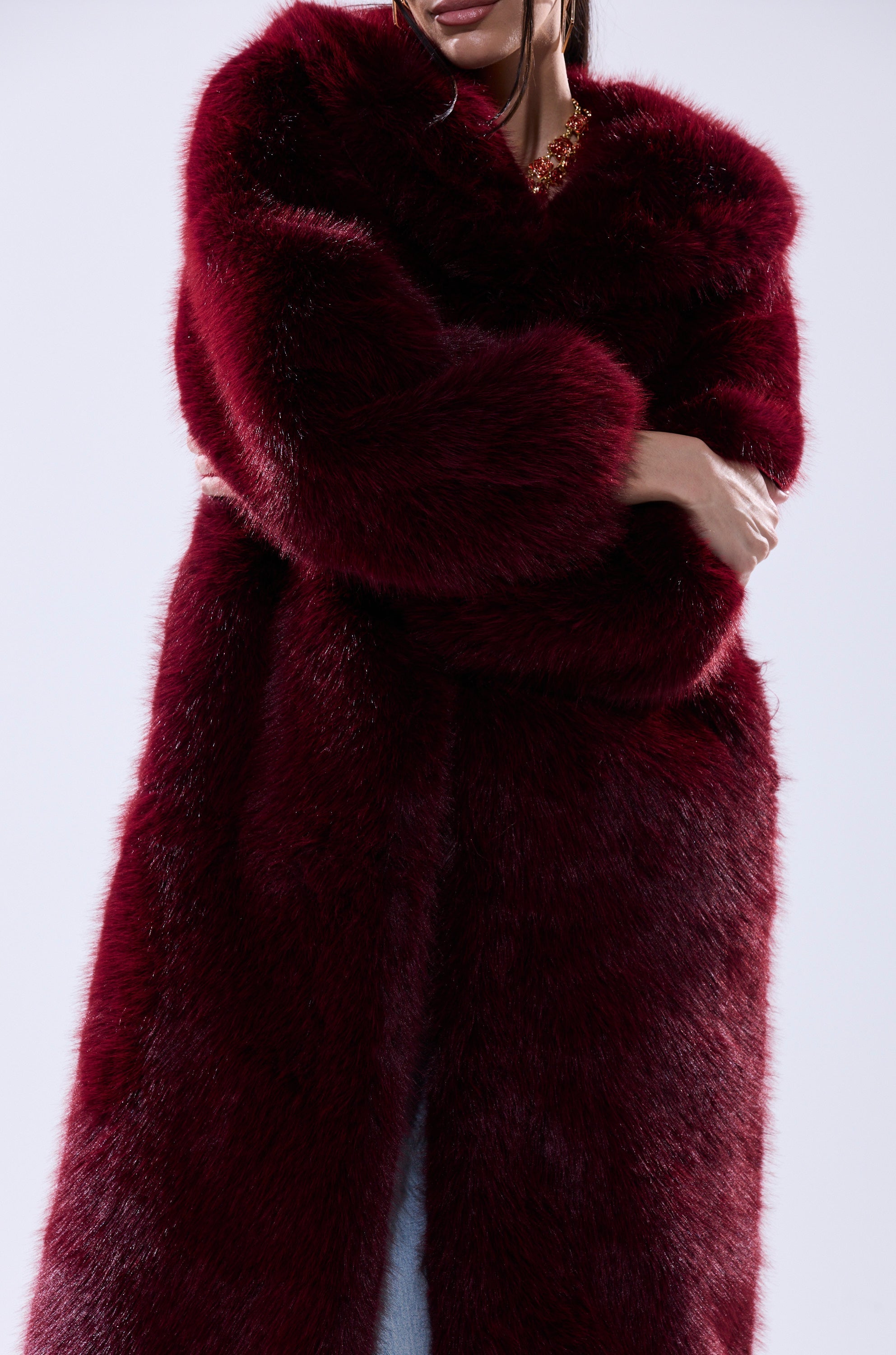 MANCHESTER HOODED FAUX FUR IN BURGUNDY