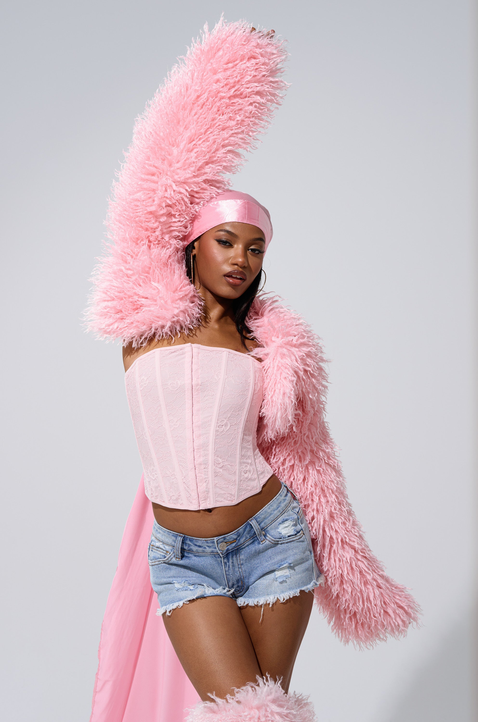 LEILA ULTRA CROP FAUX FUR IN LIGHT PINK