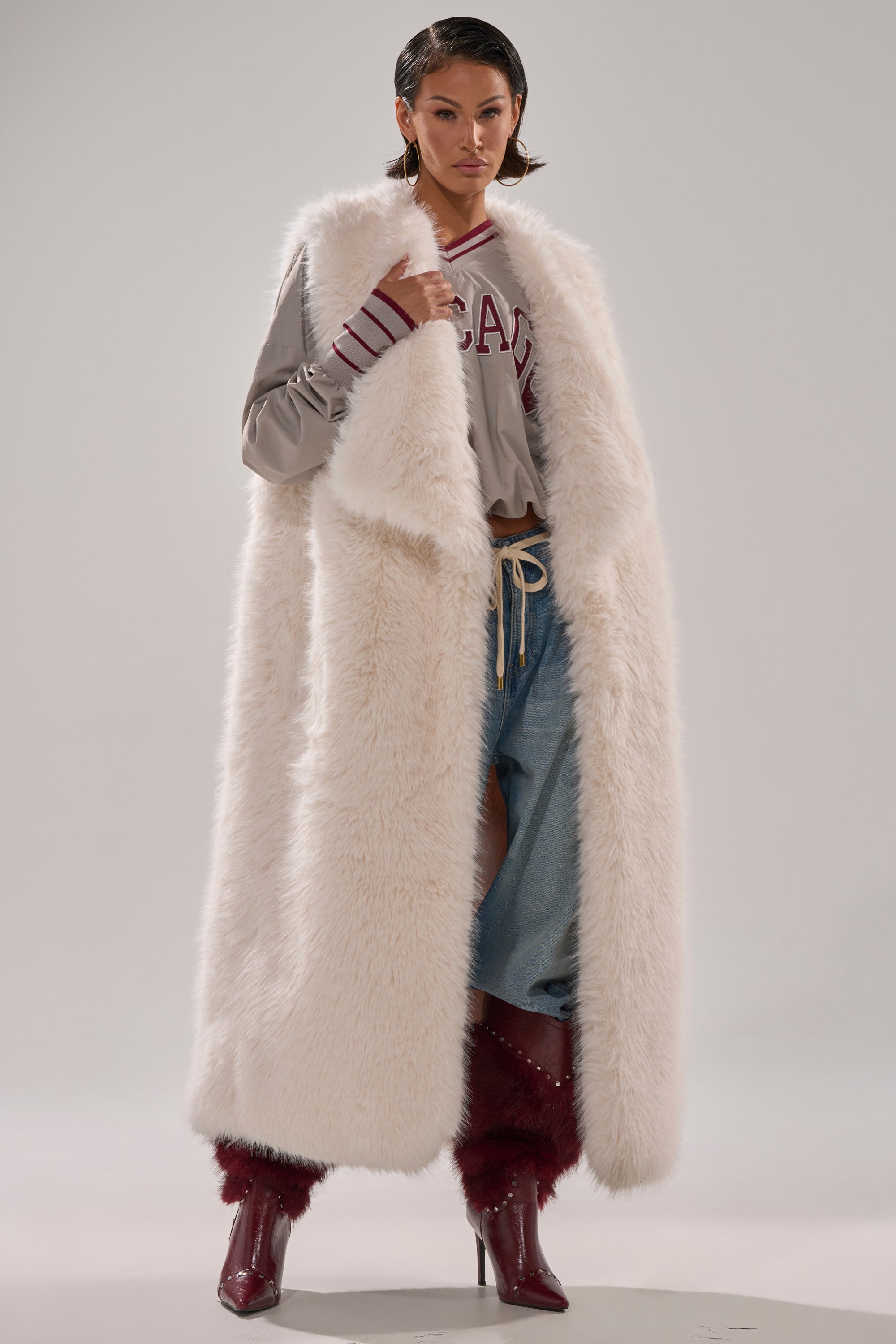 DOWN TIME FAUX FUR VEST IN IVORY