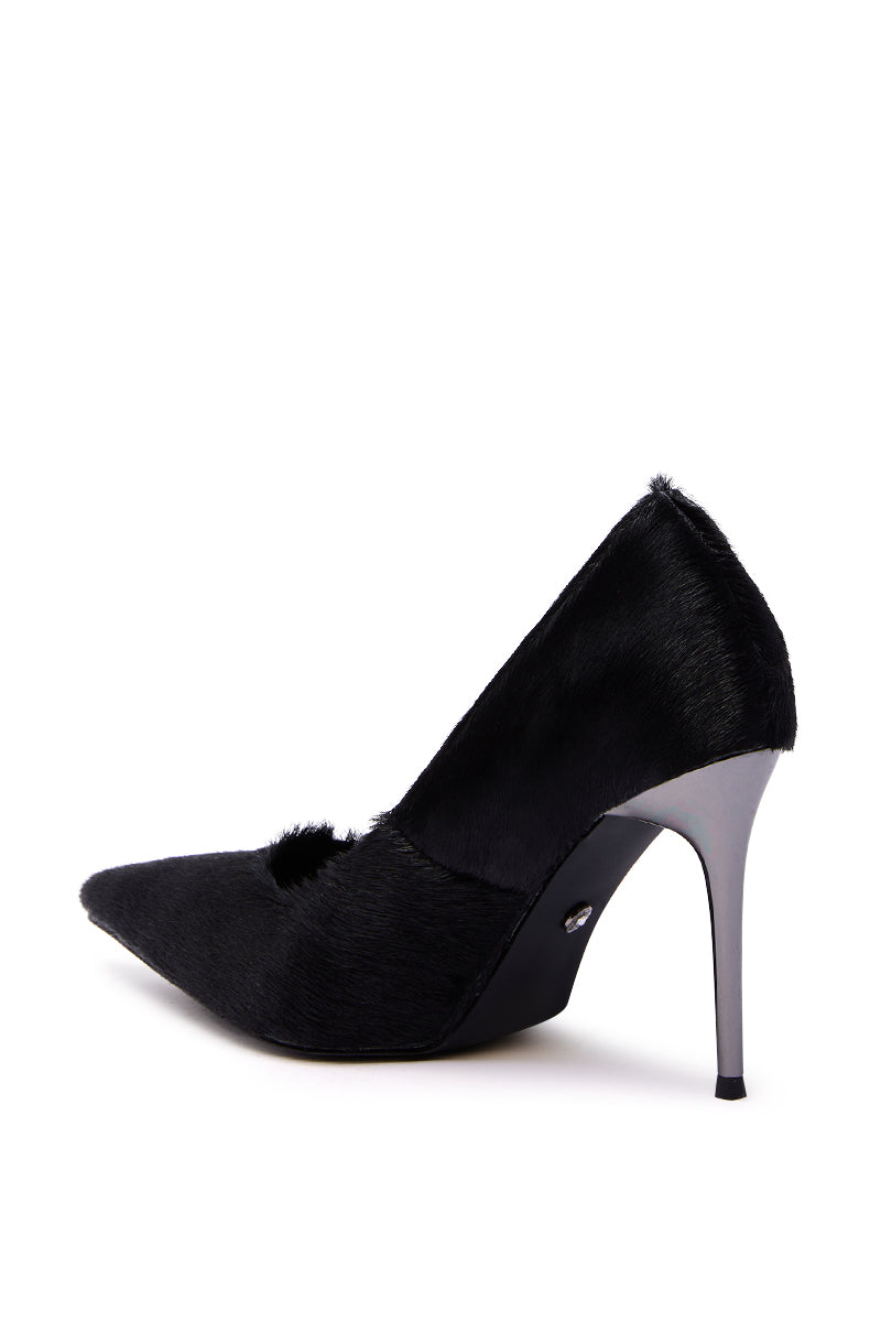 AZALEA WANG ROSEE BLACK PONY HAIR PUMP