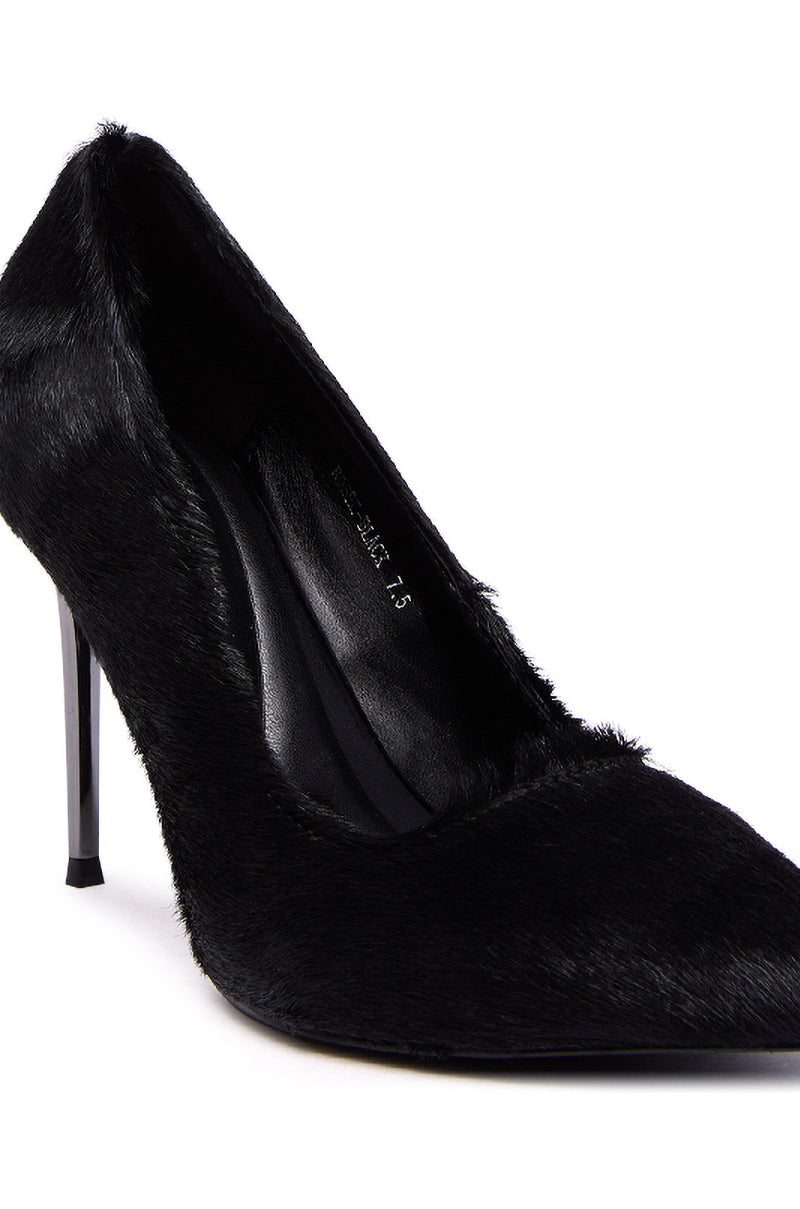 AZALEA WANG ROSEE BLACK PONY HAIR PUMP