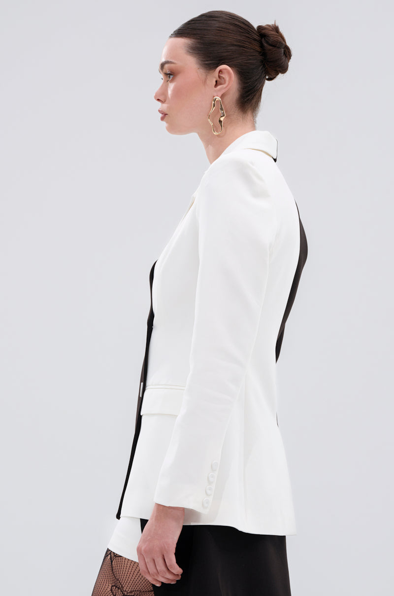 LIKE A GLOVE DOUBLE BREASTED BLAZER