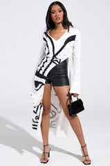 GET MY CLOSE UP EMBELLISHED BUTTON DOWN SHIRT