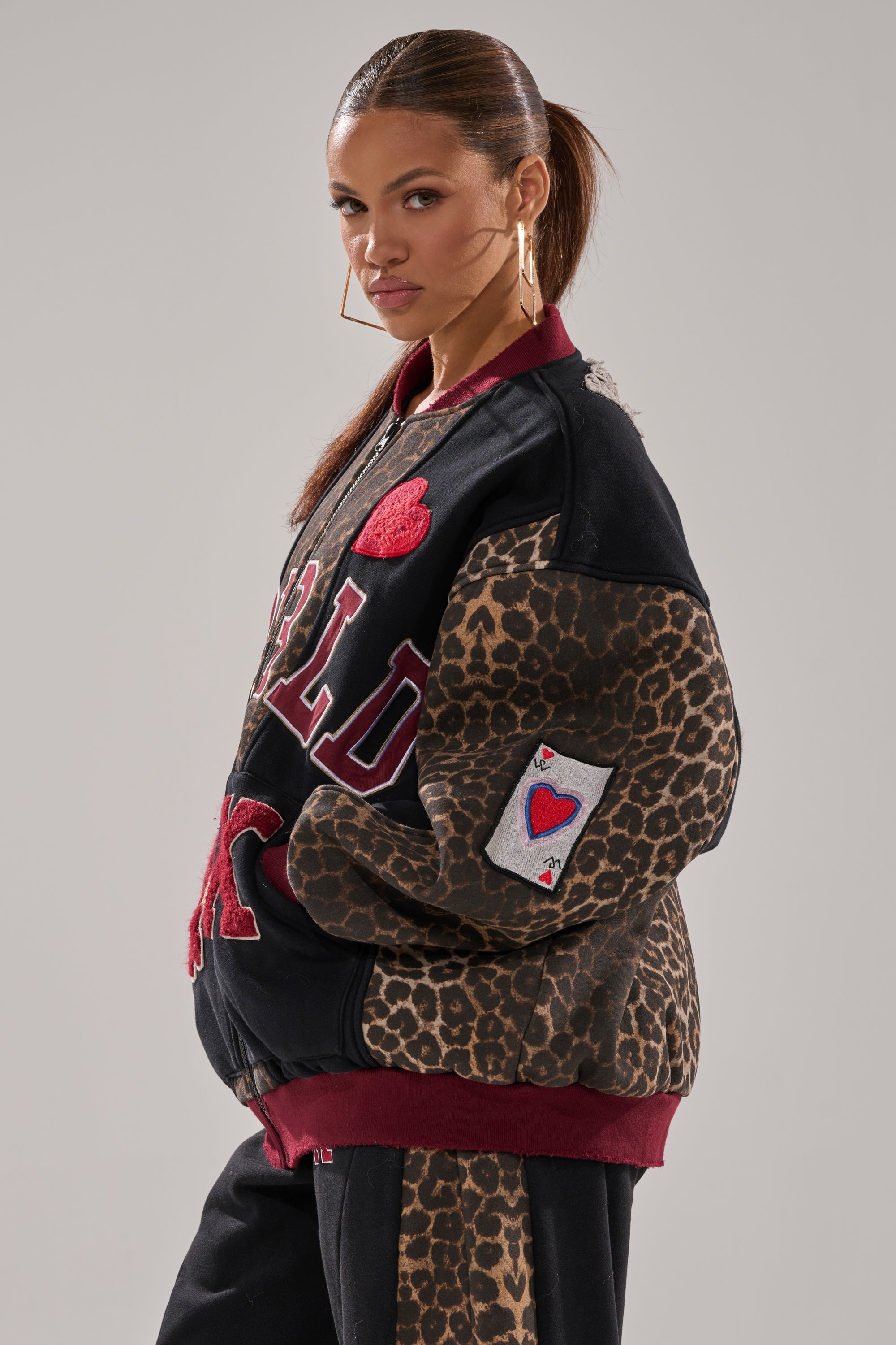 WORLD HOLD ON ZIP UP SWEATSHIRT