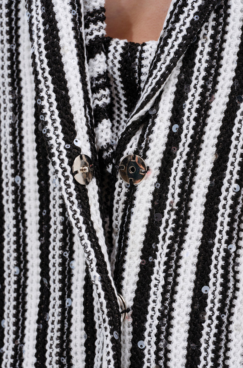 NORTH AVE CROCHET BLAZER