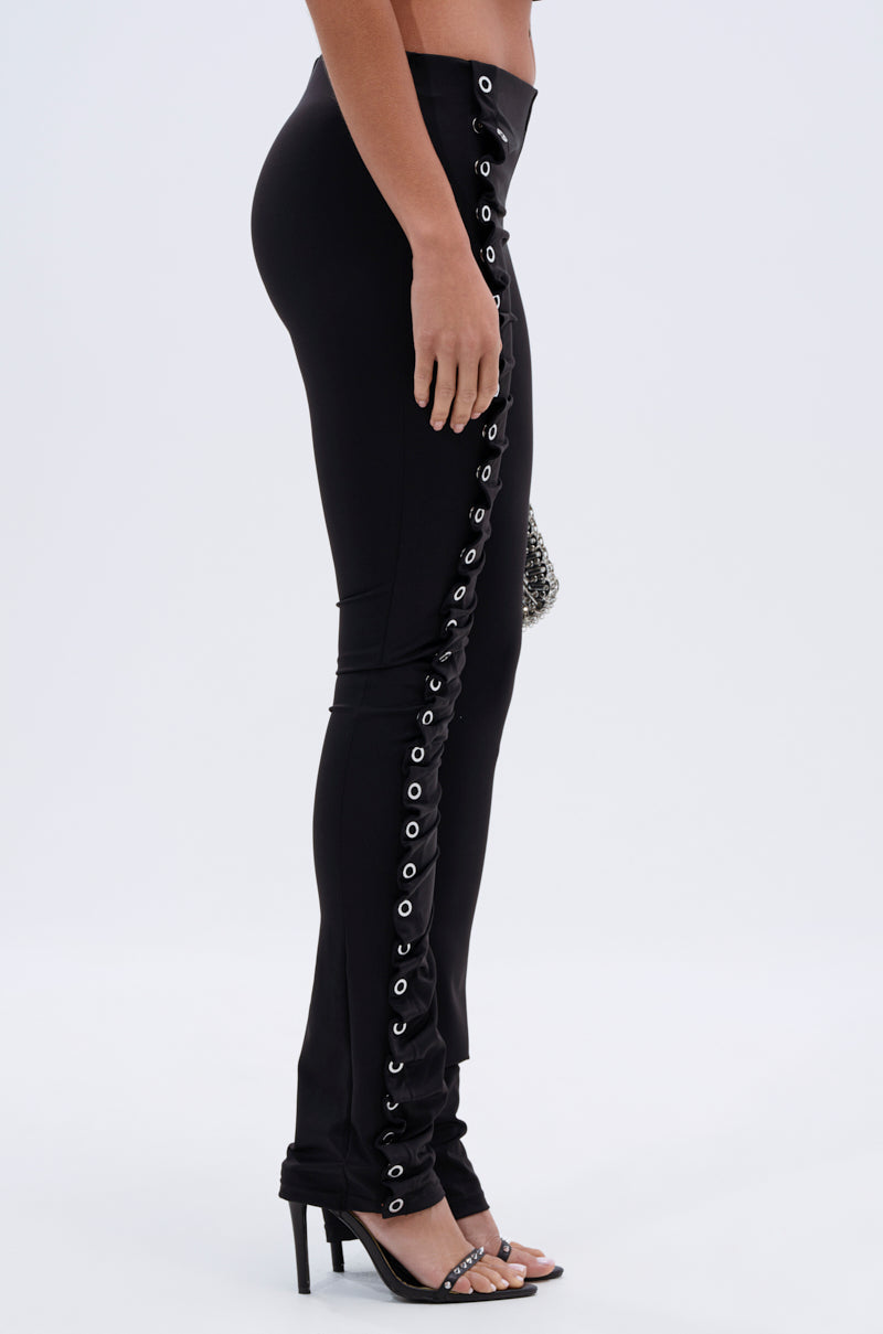 GROMMET DETAIL RUCHED PANT