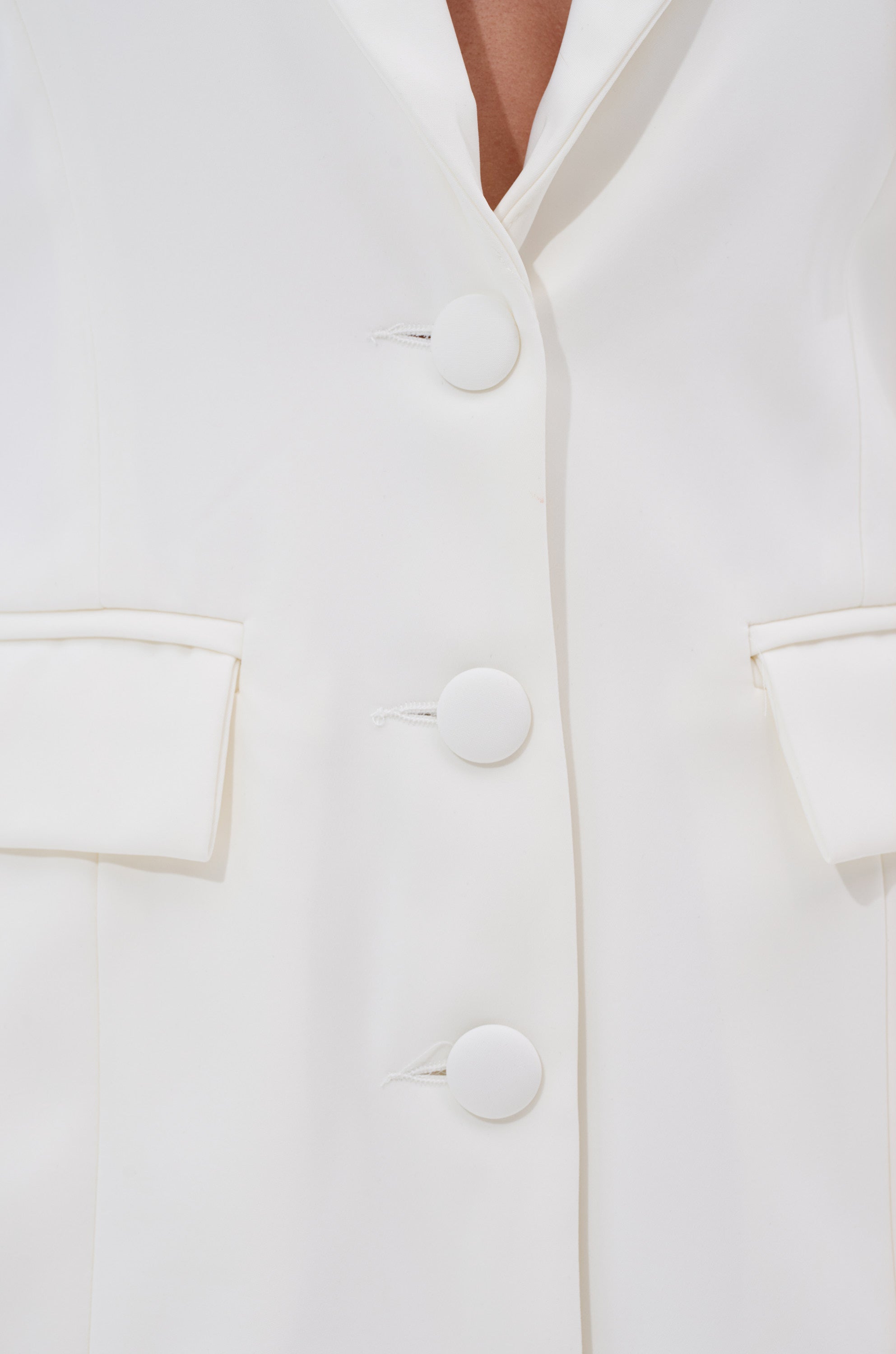 EASY BREEZY BACKLESS BLAZER