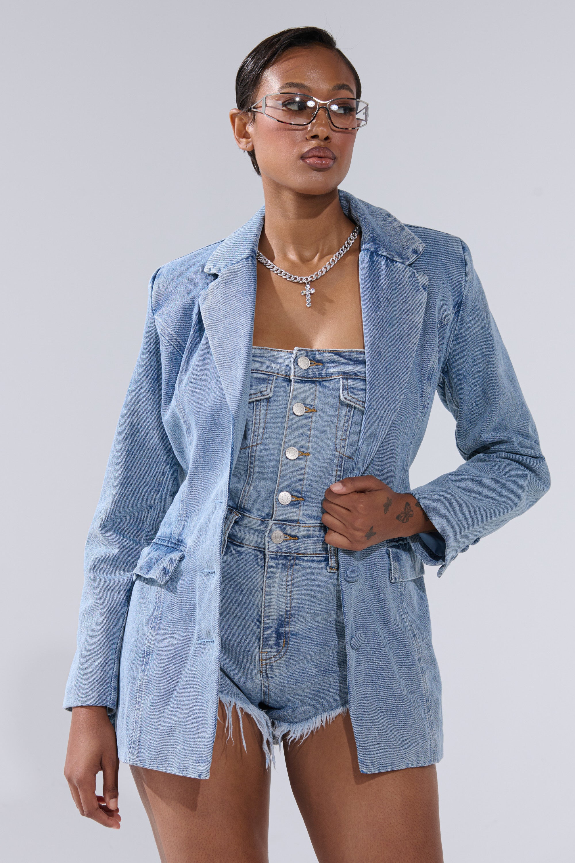 BACKLESS DENIM BLAZER