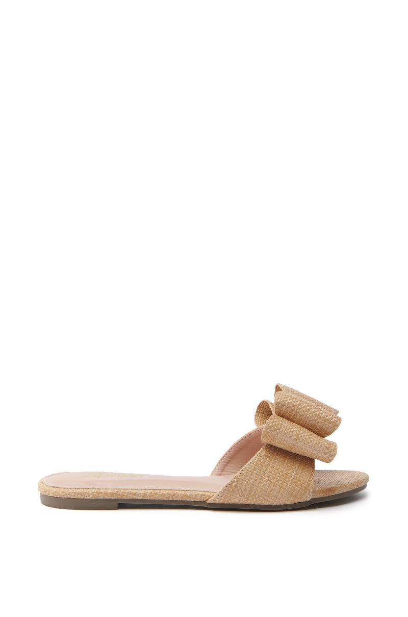 TIZZY RAFFIA FLAT BOW SANDAL