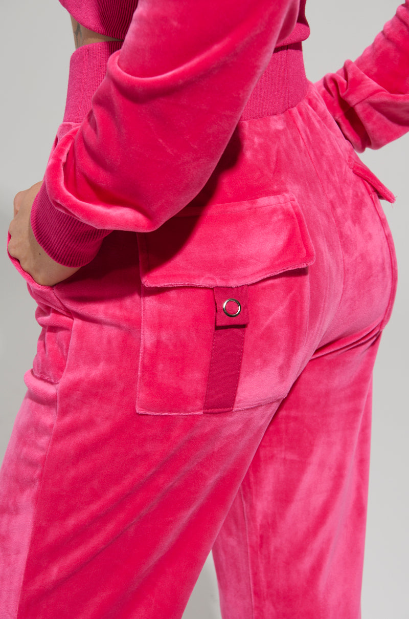 VELOUR GALORE STRAIGHT LEG JOGGER IN PINK