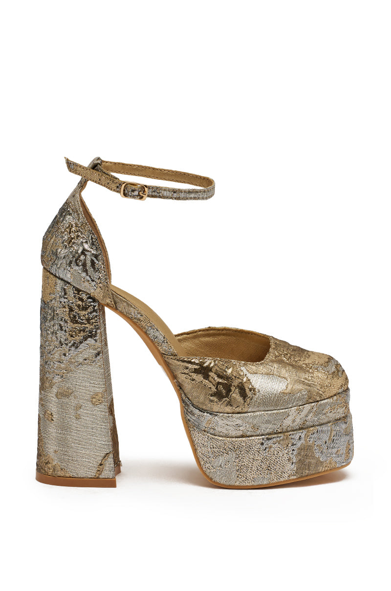 AZALEA WANG ZIPPHORA GOLD MULTI BROCADE PLATFORM PUMP