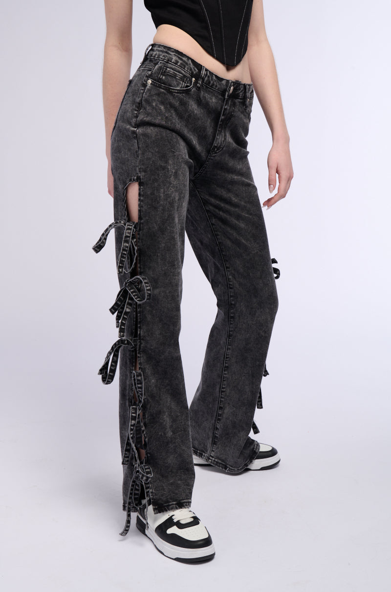 ACID WASH TIE UP SIDES STRAIGHT LEG JEAN