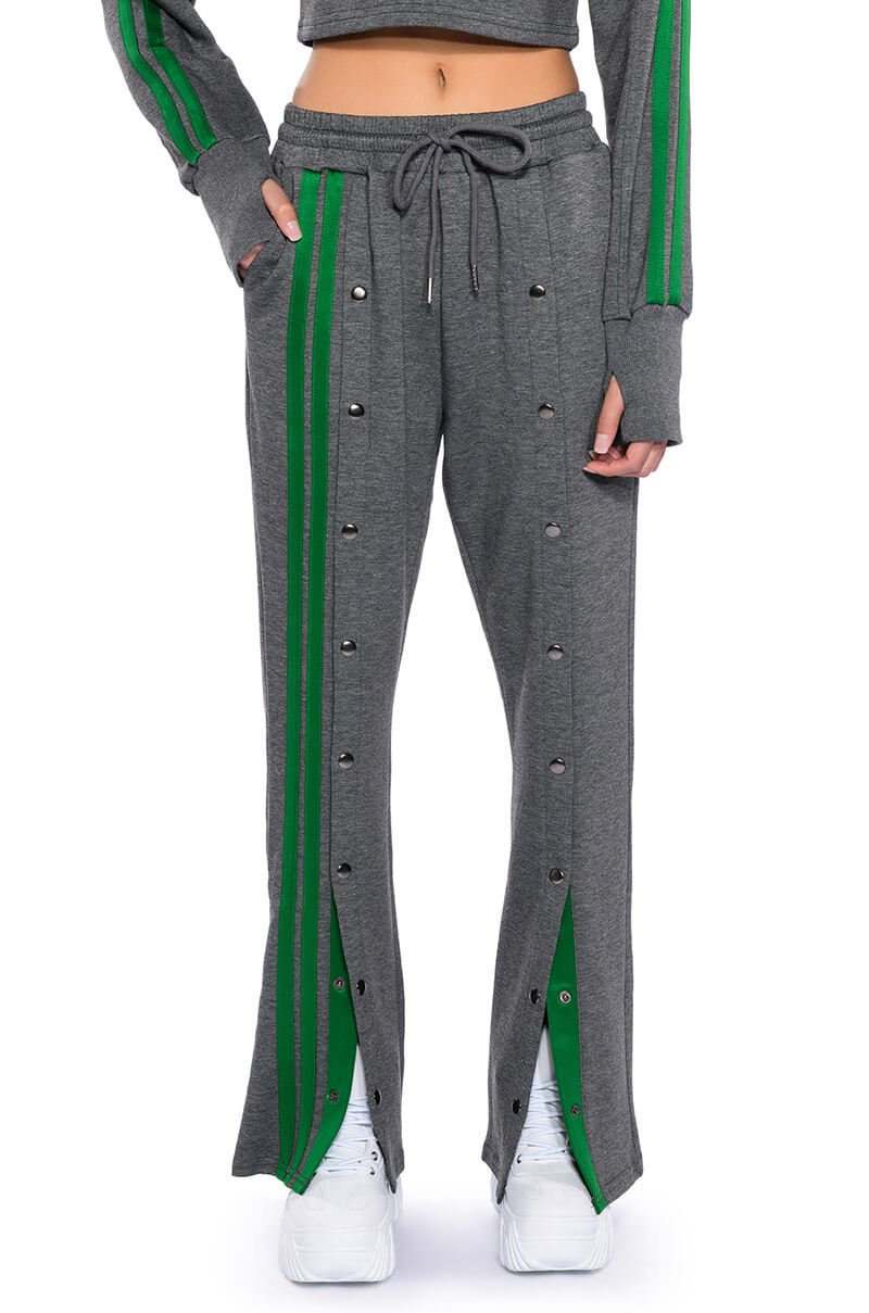 ACQUAINTED SNAP FRONT WIDE LEG SWEATPANT