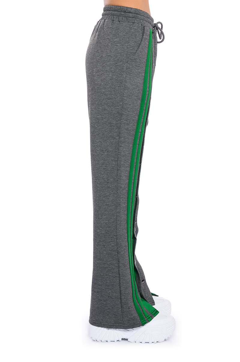 ACQUAINTED SNAP FRONT WIDE LEG SWEATPANT