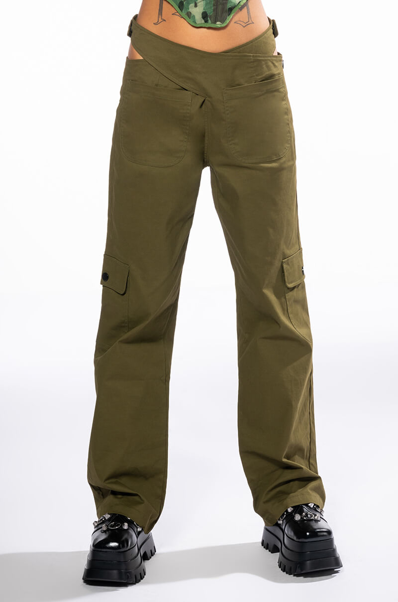 ALL I WANT DETAILED WAIST STRAIGHT CARGO PANT