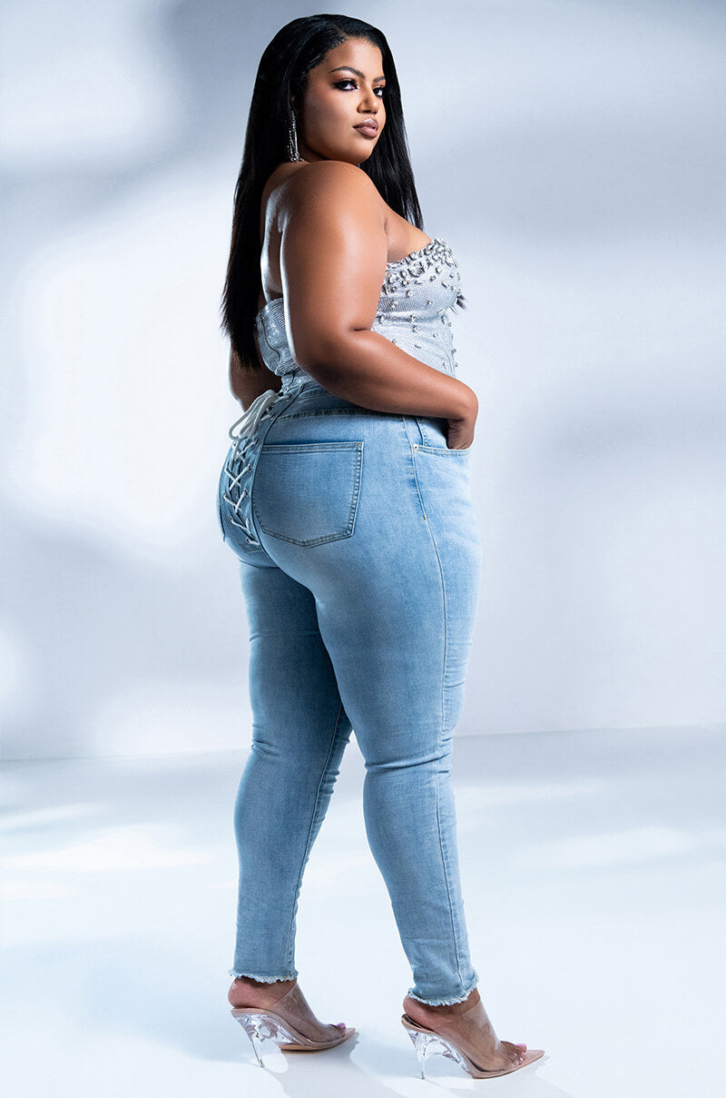 ALL OVER BACK LACE SKINNY JEANS