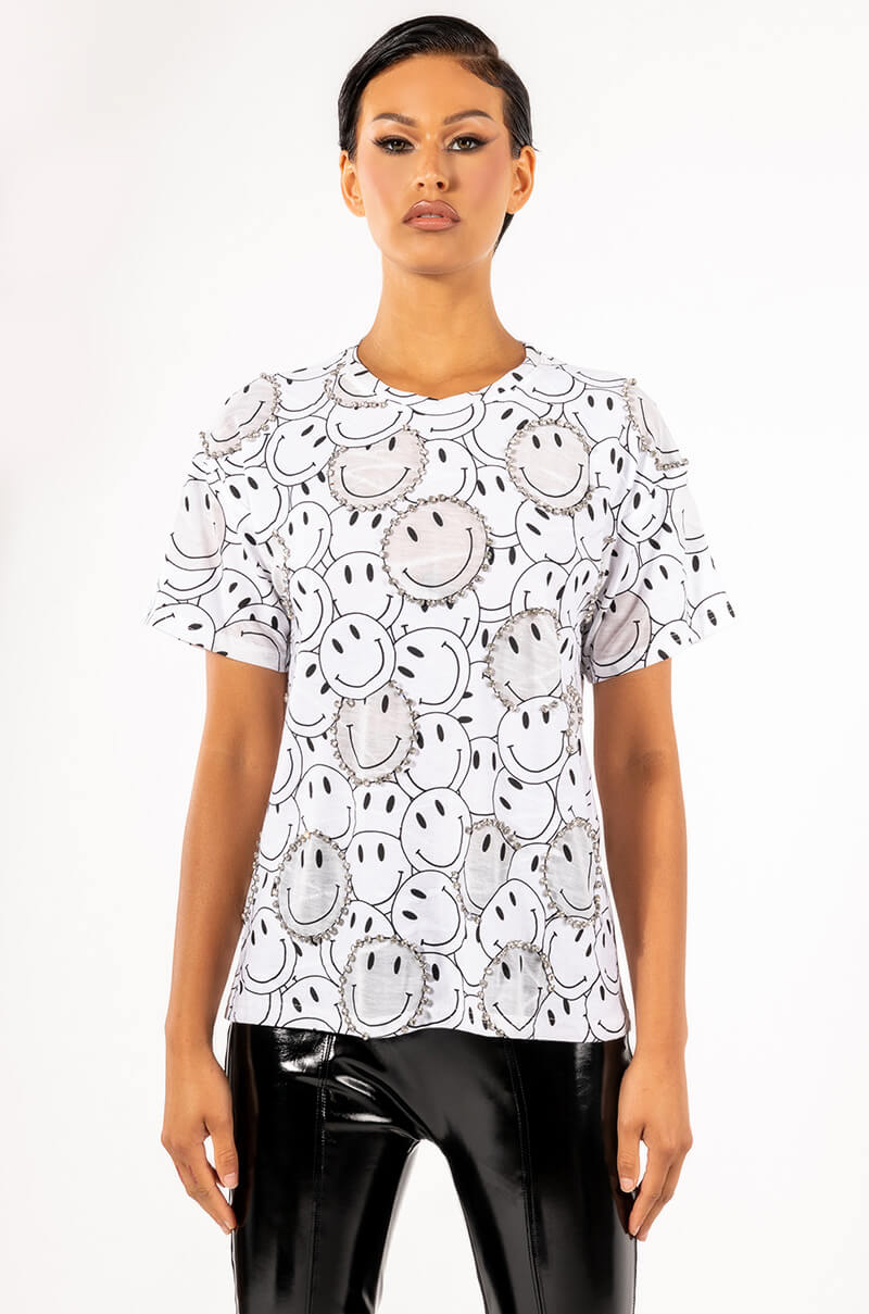 ALL SMILES OVERSIZED GRAPHIC TSHIRT