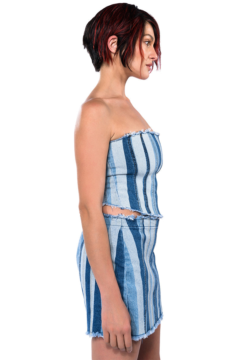 ALL THINGS DENIM STRAPLESS TOP