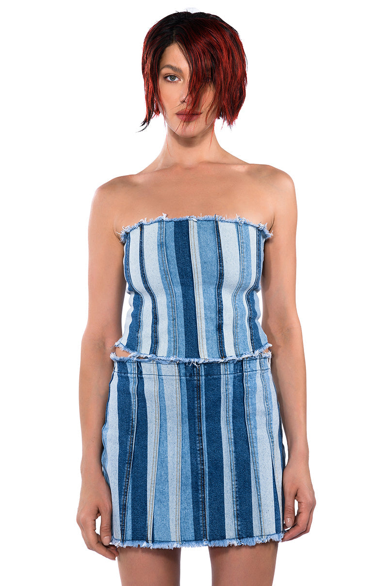 ALL THINGS DENIM STRAPLESS TOP