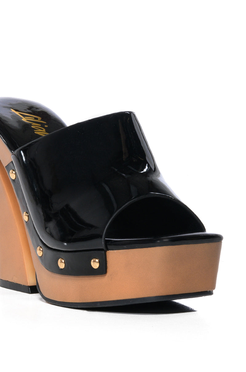 AMANDA SLIP ON PATENT SANDAL IN BLACK