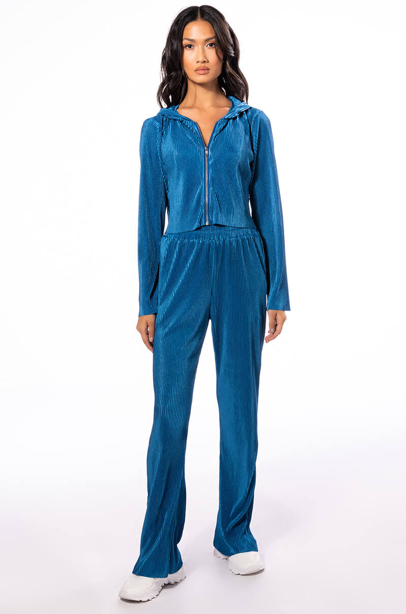 ASTRID PLEATED FRONT ZIP HOODIE