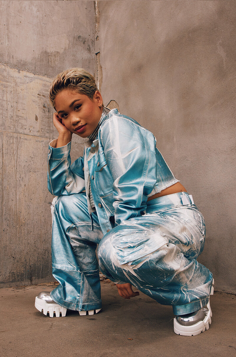 AUBREY BRUSHED METALLIC WIDE LEG CARGO JEANS