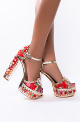 AZALEA WANG AIM FOR THE EYES CHUNKY HEEL SANDAL IN RED
