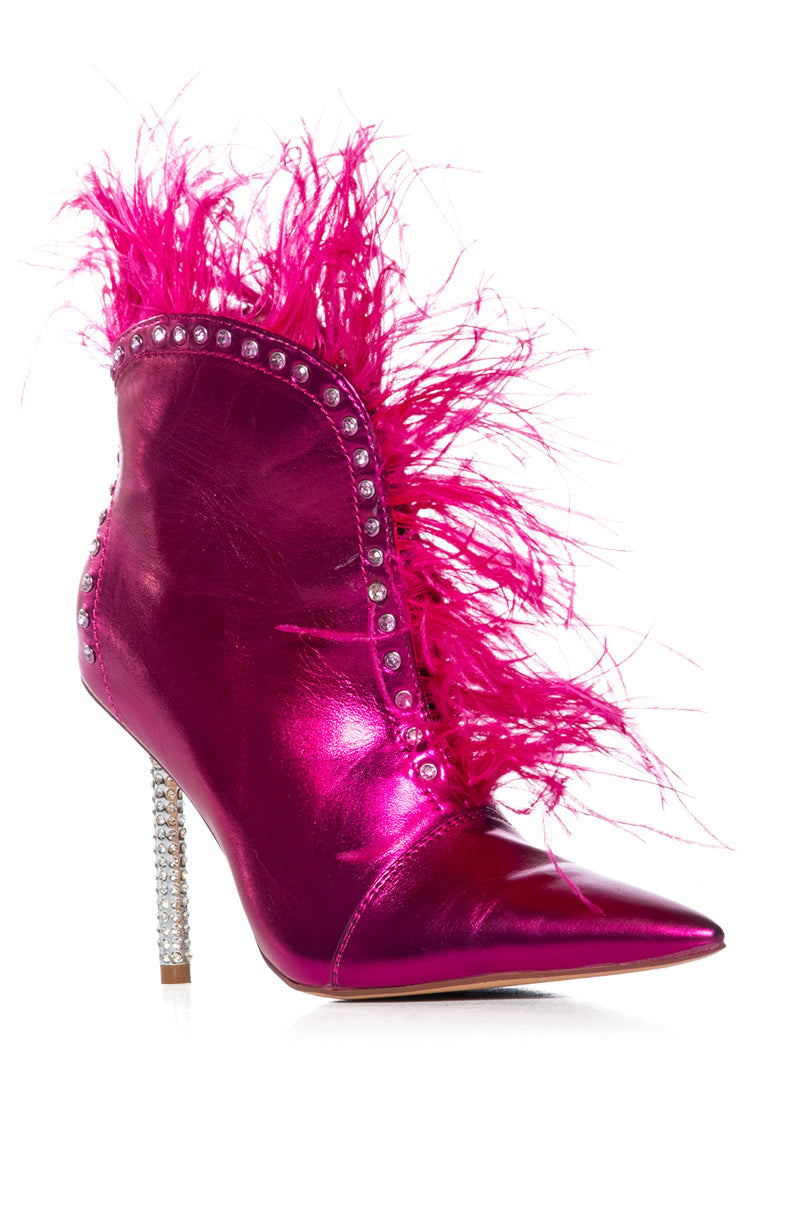 AZALEA WANG ALEJANDRA FUCHSIA FEATHER BOOTIE